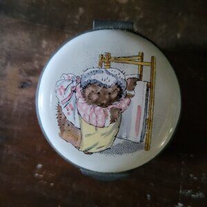 Vintage Mrs. Tiggy Winkle Beatrix Potter Crummles Enamel Hinged Pill Box